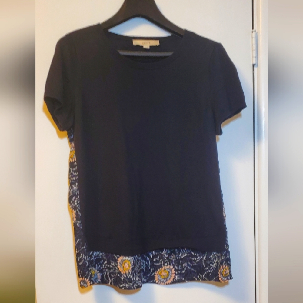 Small Petite LOFT Cream and Black Short Sleeve T-shirt With Floral Pattern